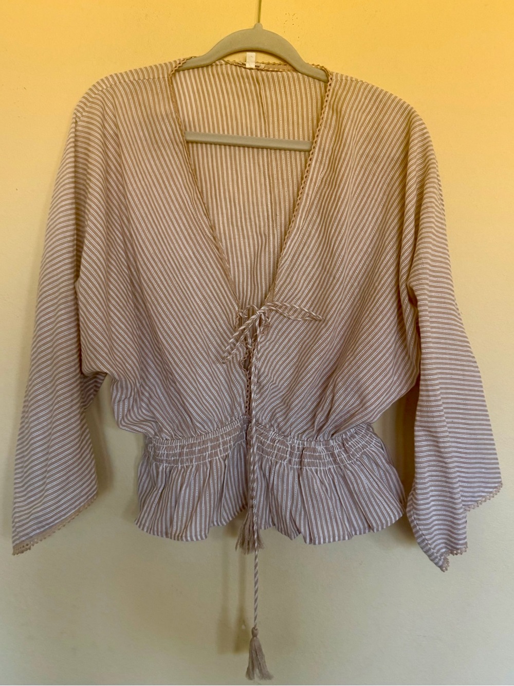 El Creme peasant top with tie front size small